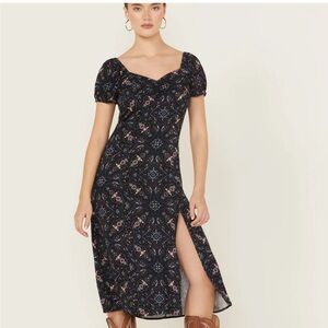 Idyllwind Boot Barn Blue and black print midi Dress with slit cap sleeve western